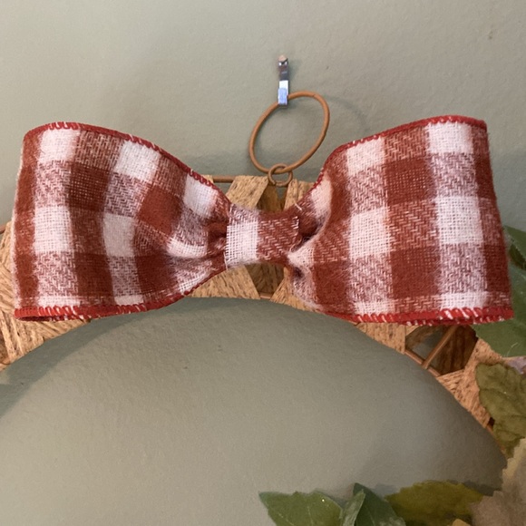 Beautiful Fall Wreath - Picture 3 of 9